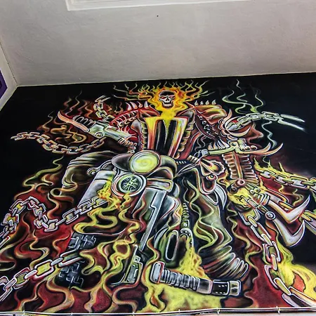 Deep Purple Bikers Hostel *