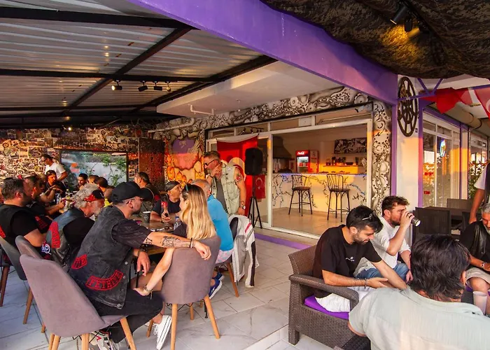 Hostel Deep Purple Bikers *