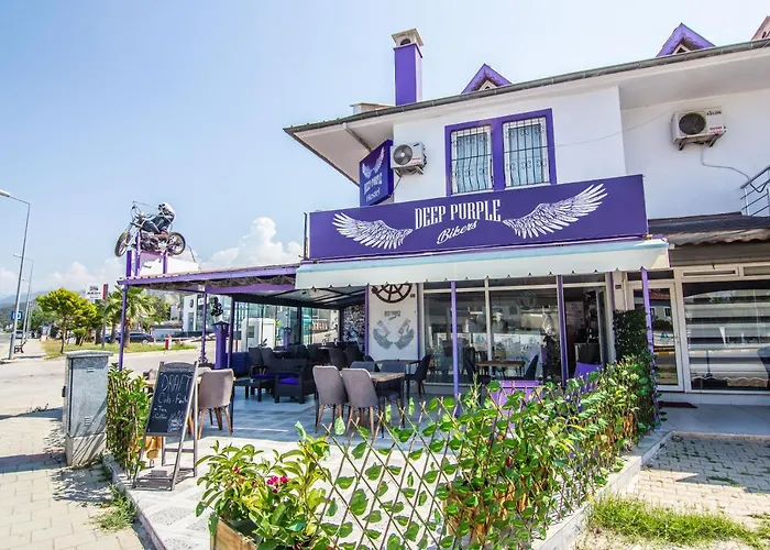 Deep Purple Bikers Hostel *