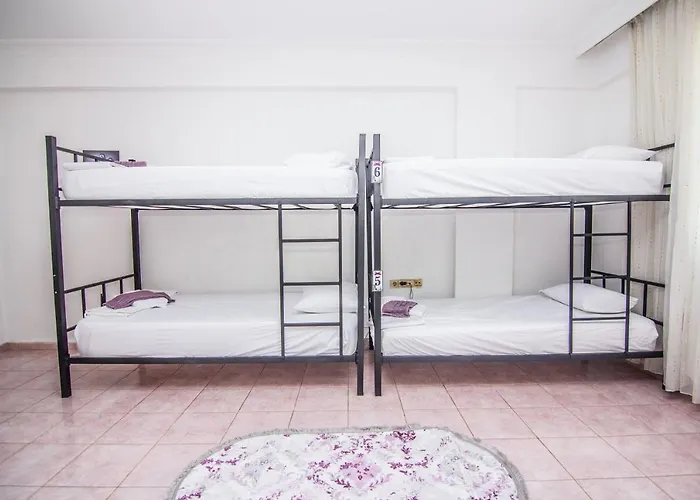 Deep Purple Bikers Hostel