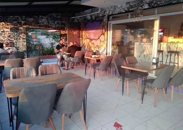 Deep Purple Bikers Hostel