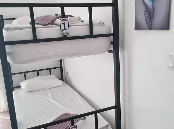 Deep Purple Bikers Hostel Φετιγιέ