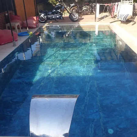 Deep Purple Bikers 旅馆 *